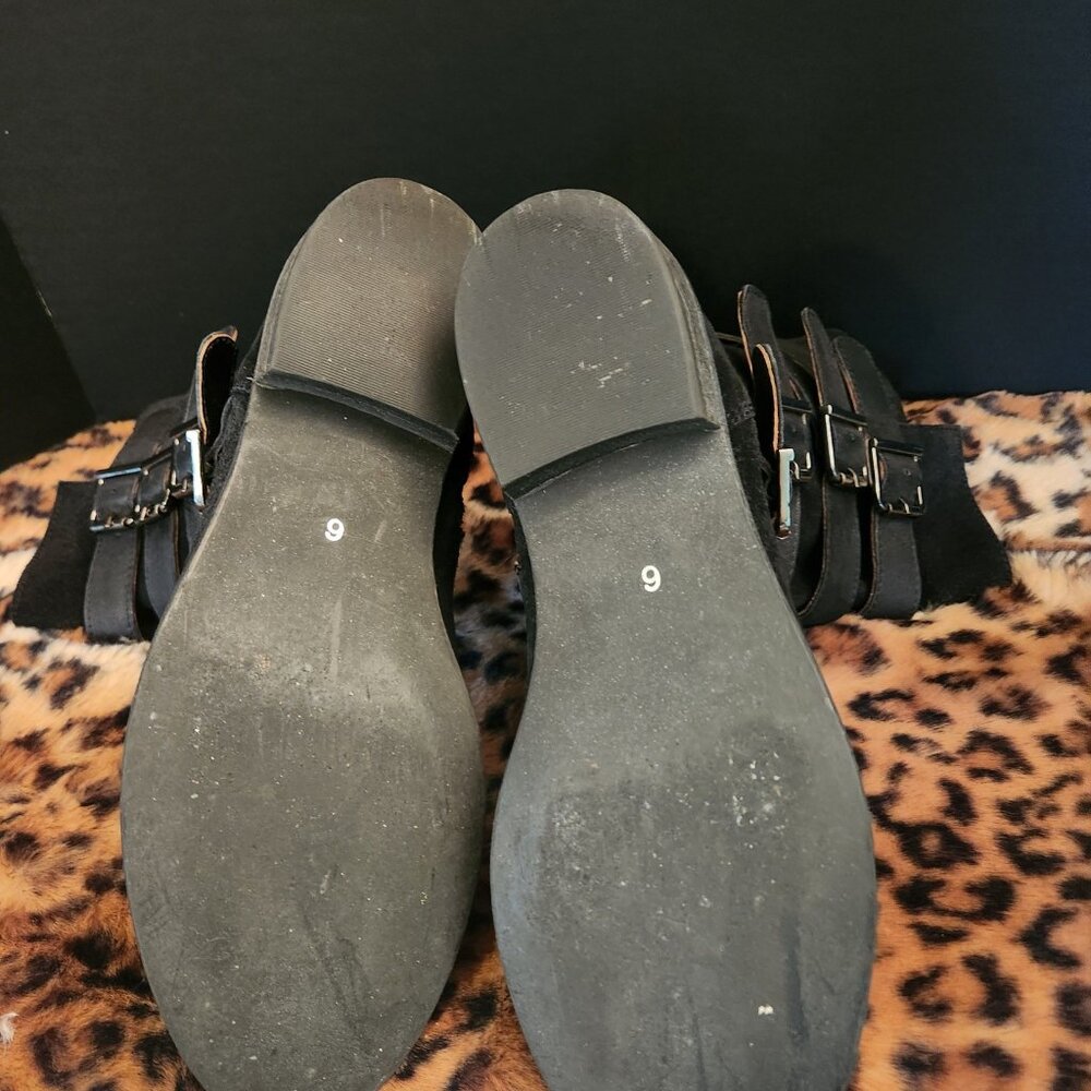Distressed black moto-style boots - Picture 4 of 4